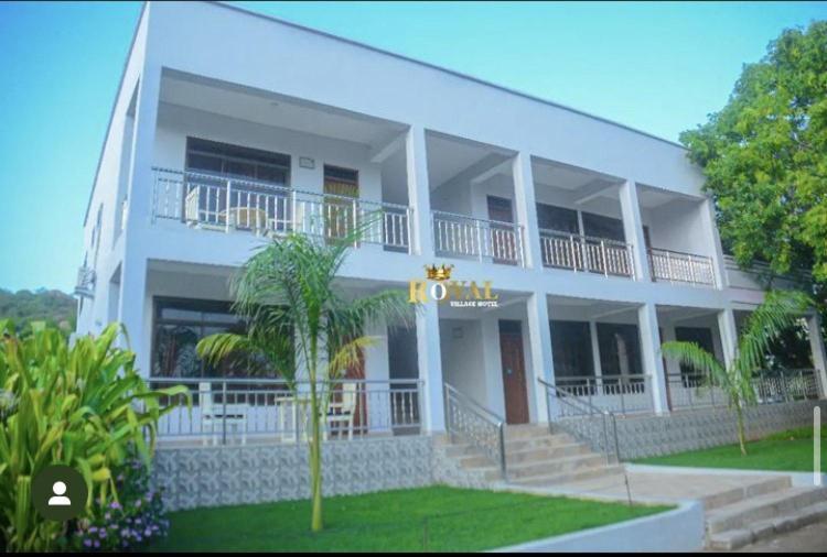 Royal Village Hotel Ντοντόμα Εξωτερικό φωτογραφία