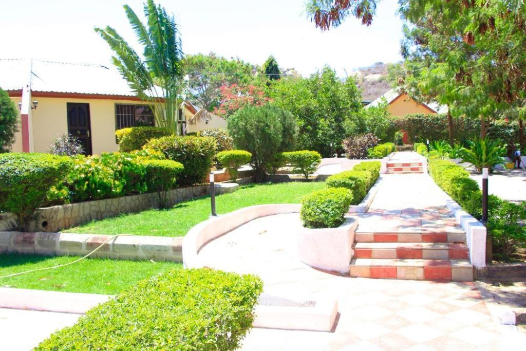 Royal Village Hotel Ντοντόμα Εξωτερικό φωτογραφία
